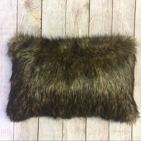 Brunswick Home Other - 3/$25 Brunswick Home Faux Fur Accent Pillow
